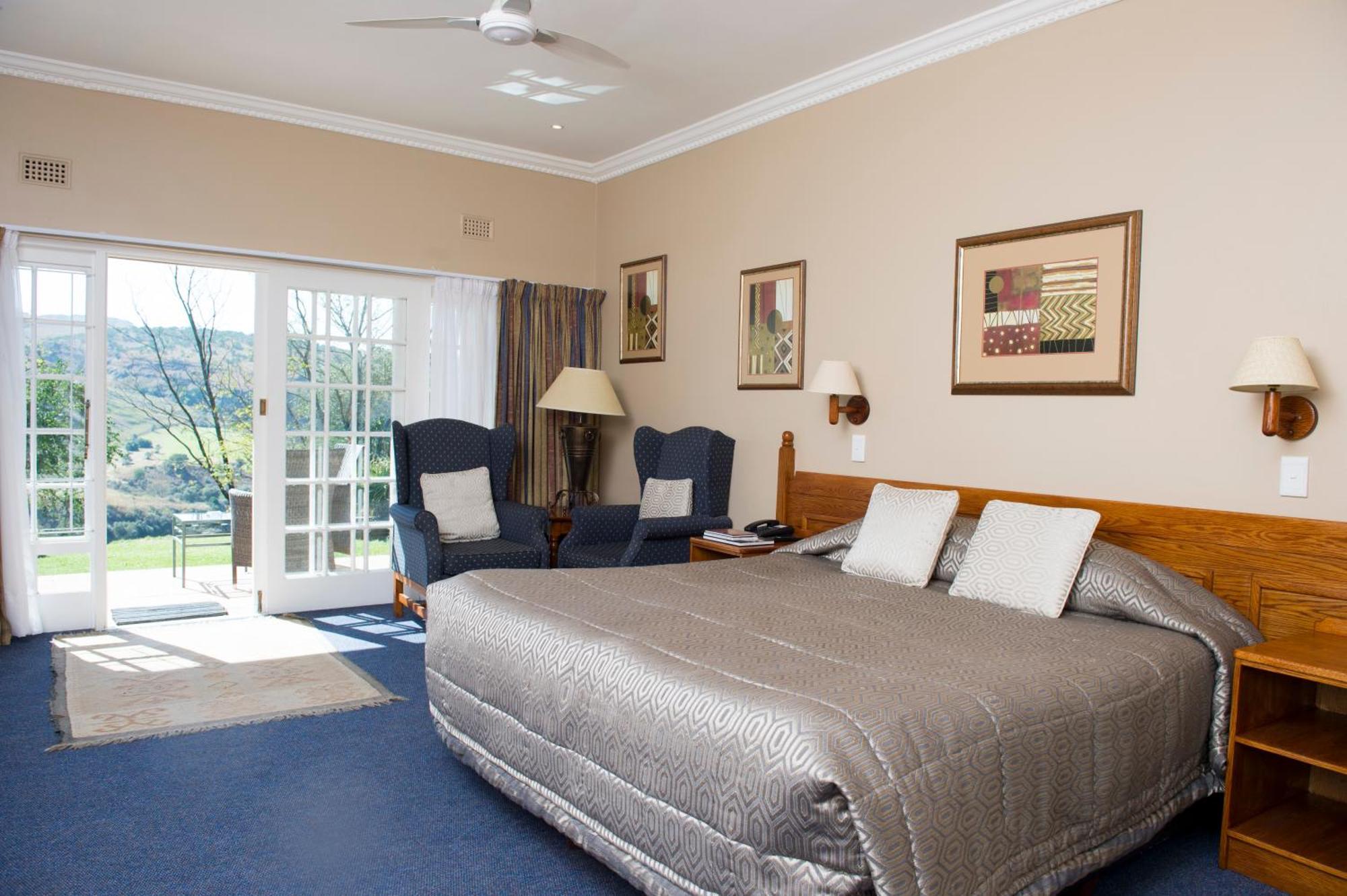 Cathedral Peak Hotel Winterton Esterno foto